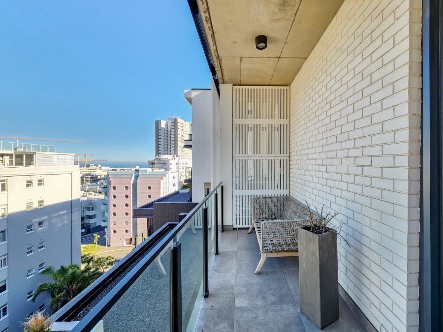 2 Bedroom Property for Sale in Sea Point Western Cape